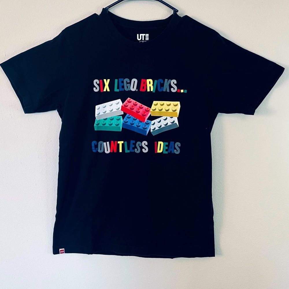 UNIQLO LEGO Men’s T-Shirt Size S Graphic Black Tee Short Sleeve